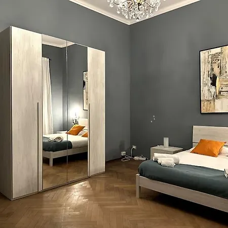Spacious And Stylish In The City Center *