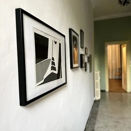 Spacious And Stylish In The City Center
