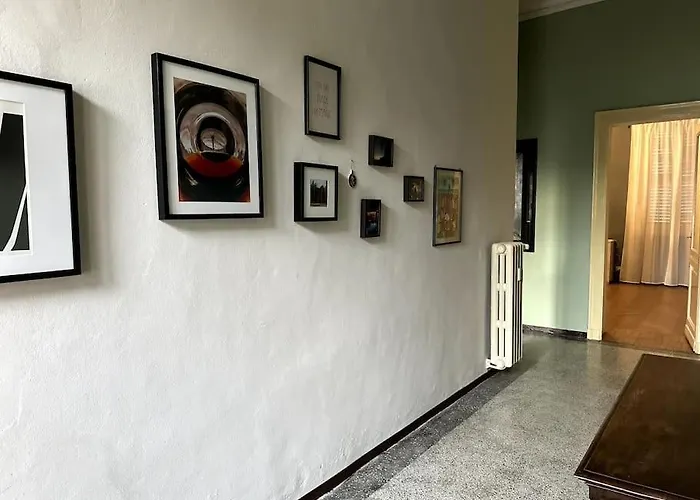 Spacious And Stylish In The Center Apartment