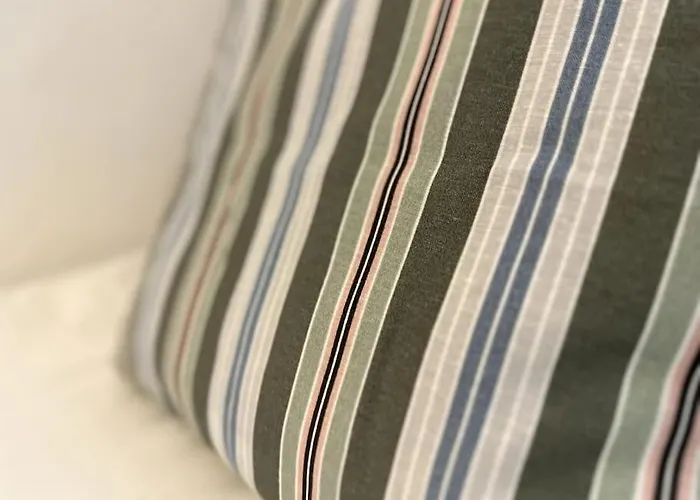 Spacious And Stylish In The Center