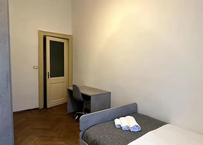 Spacious And Stylish In The Center