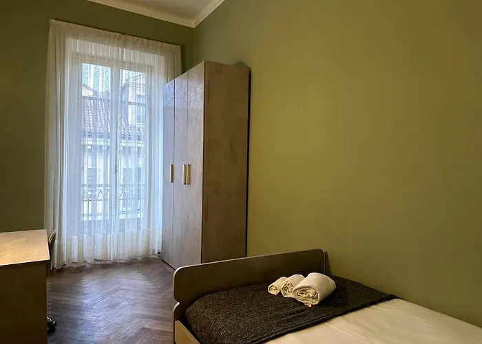 Spacious And Stylish In The Center Apartment Turin
