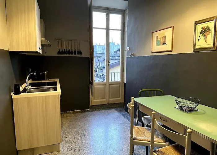 Spacious And Stylish In The Center