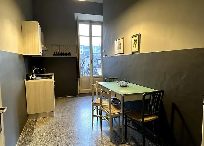 Spacious And Stylish In The Center Apartment *