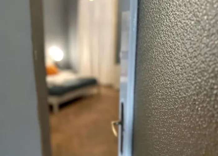 Spacious And Stylish In The Center Turin