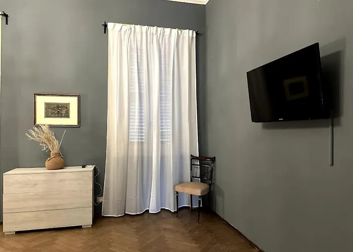 Spacious And Stylish In The Center Apartment Turin