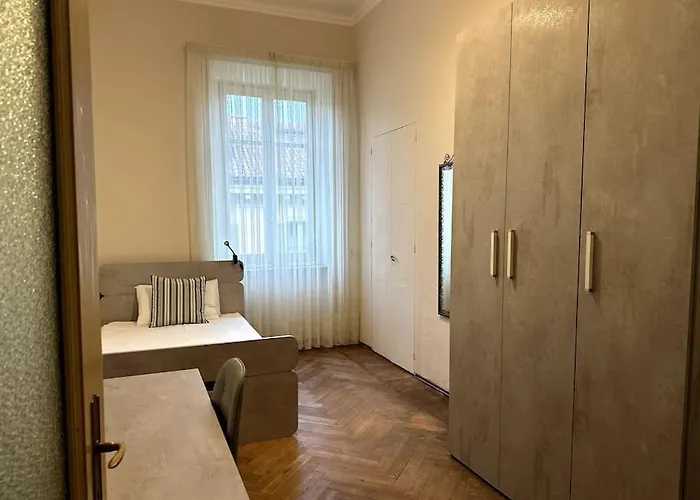 Spacious And Stylish In The Center Apartment *