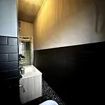 Spacious And Stylish In The Center דירה