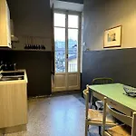 Spacious And Stylish In The Center