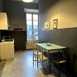 Spacious And Stylish In The Center דירה *
